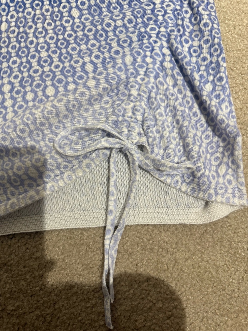 Chico’s Blue/ White Geometric Ombre Circle Dot w Side Cinch Sweater Size 0 (SM) - Picture 6 of 7
